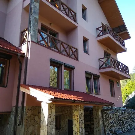 Прут Hotel Tatariw